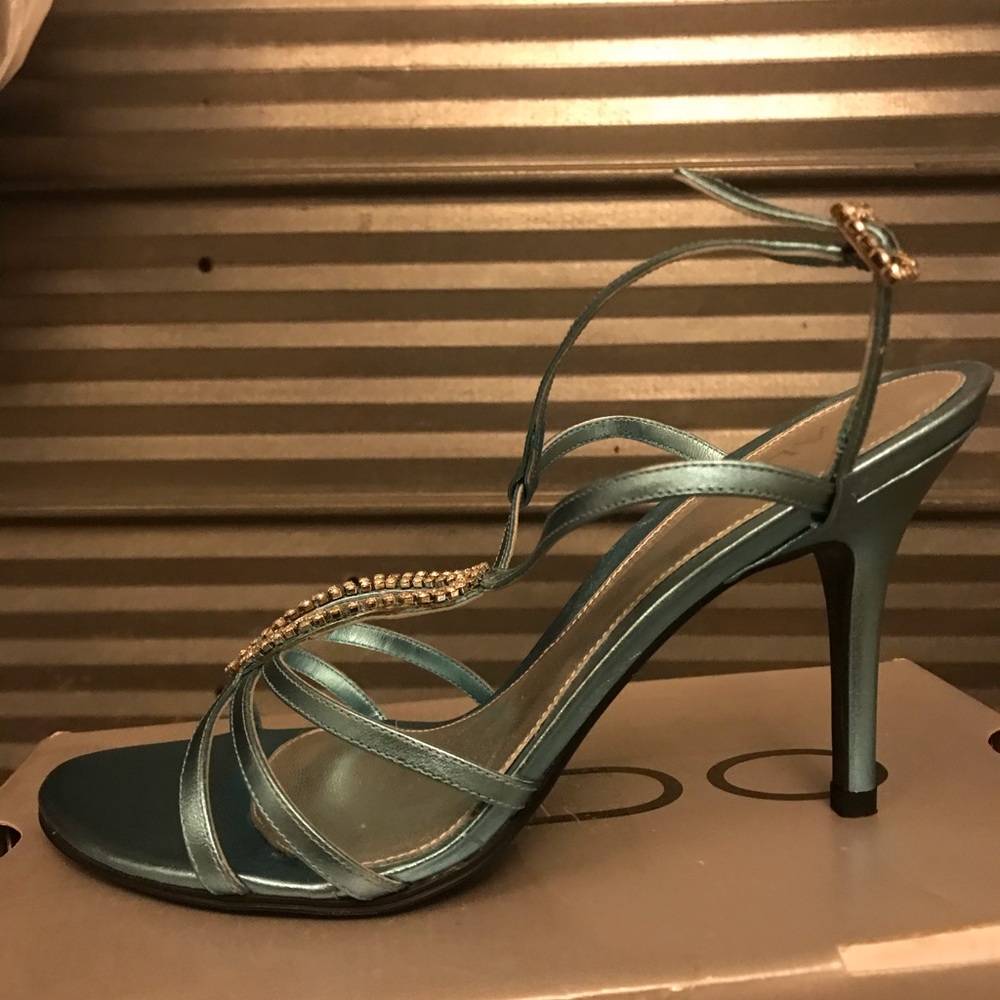 Women’s shoes
